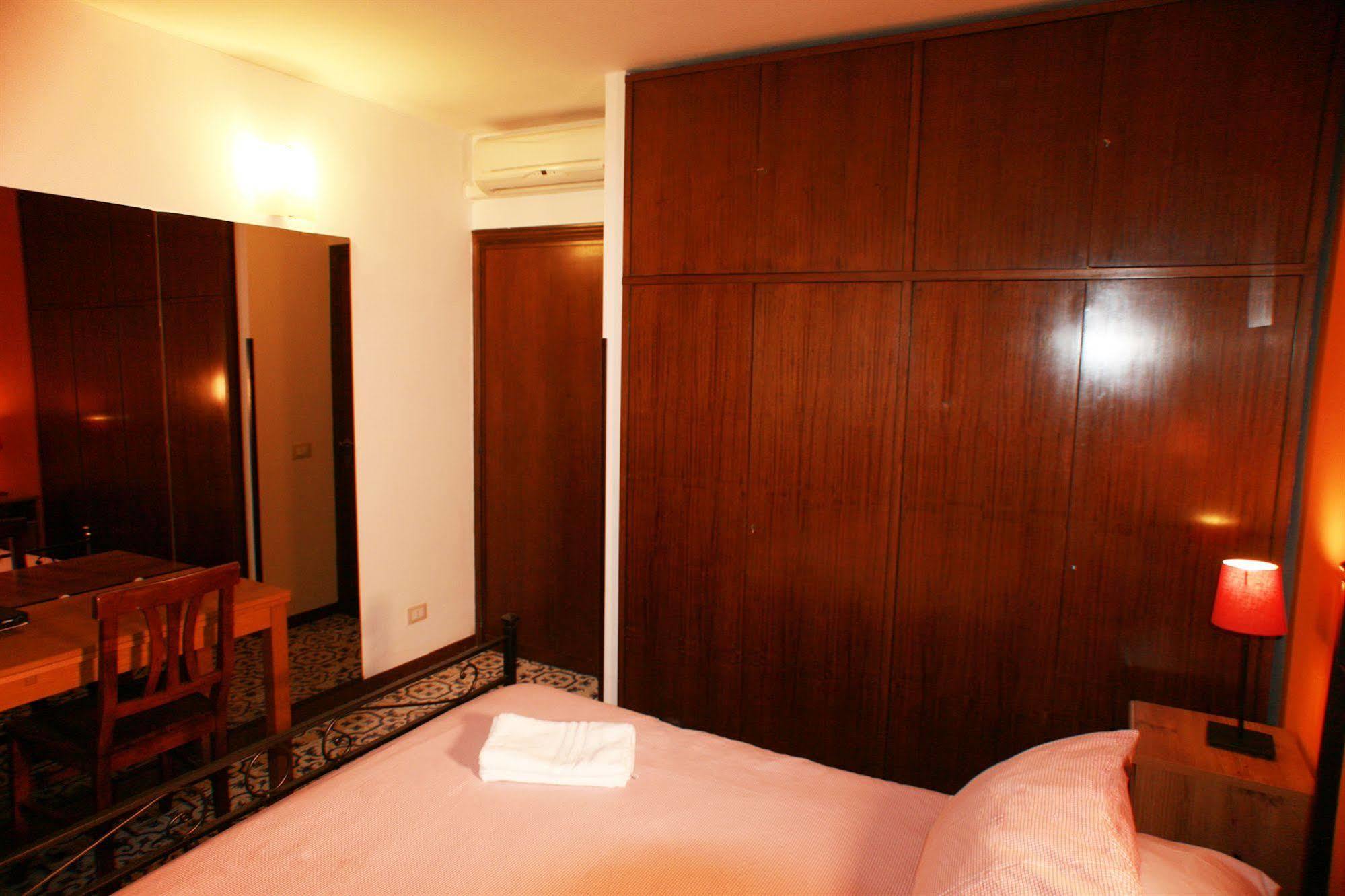 Macao Rooms Roma Exterior foto